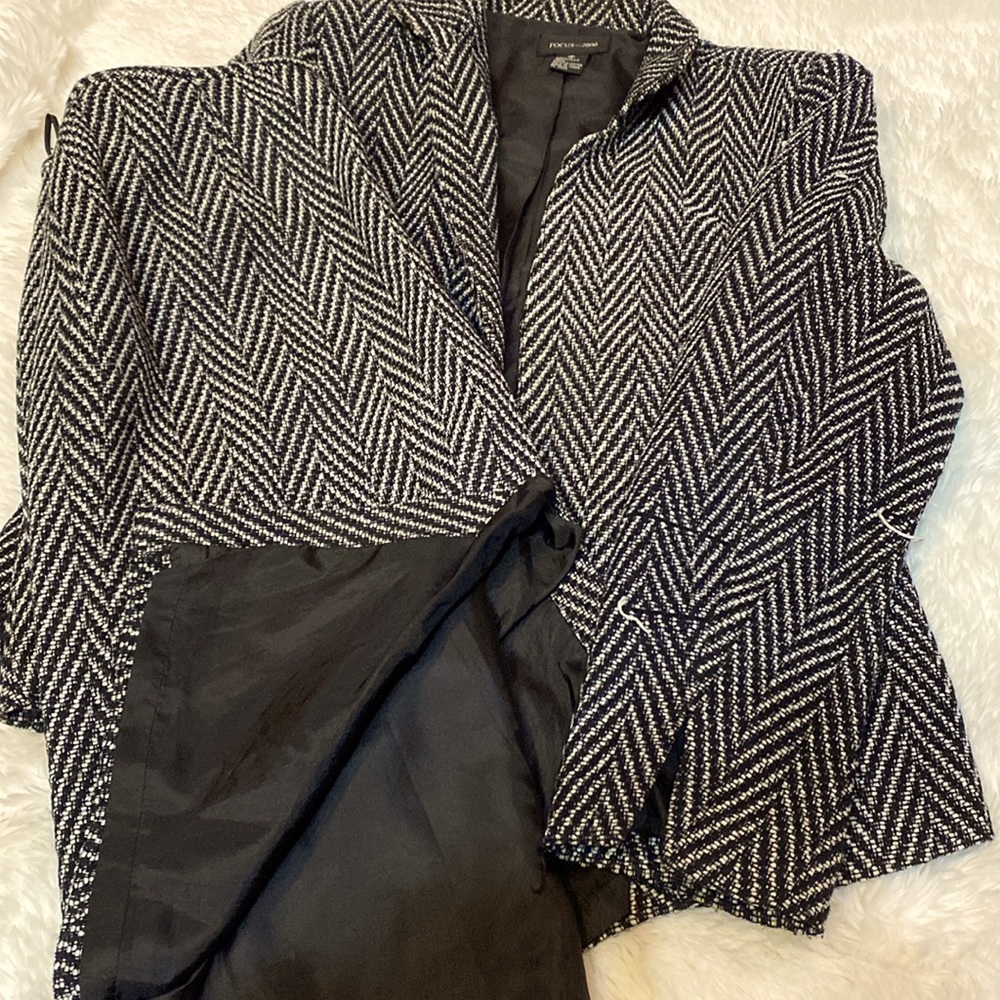 Black and white Focus 2000 blazer and skirt set
